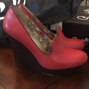 Red Leather Seychelles Wedges
